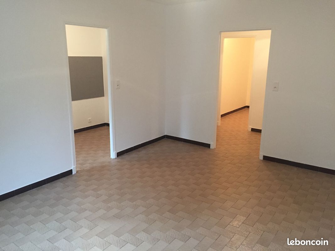 Appartement 1 pièce 38 m² · à Alès · 38 m² · 460 €
