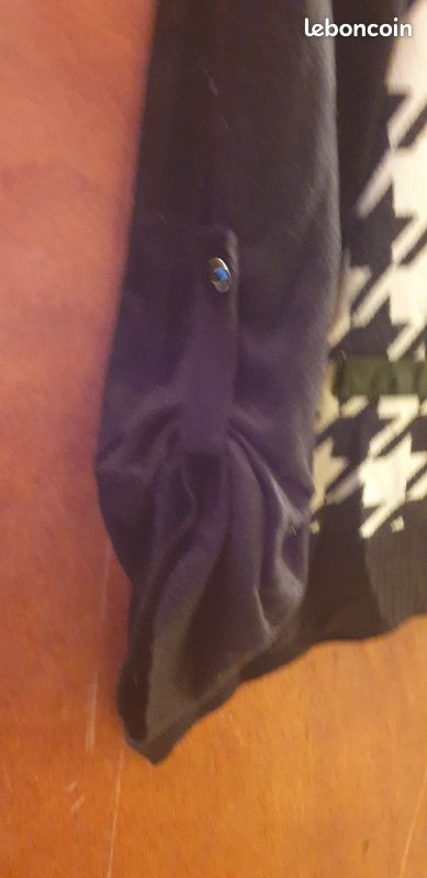 Pull laine noir et motifs géométriques blanc cassé (image 2)