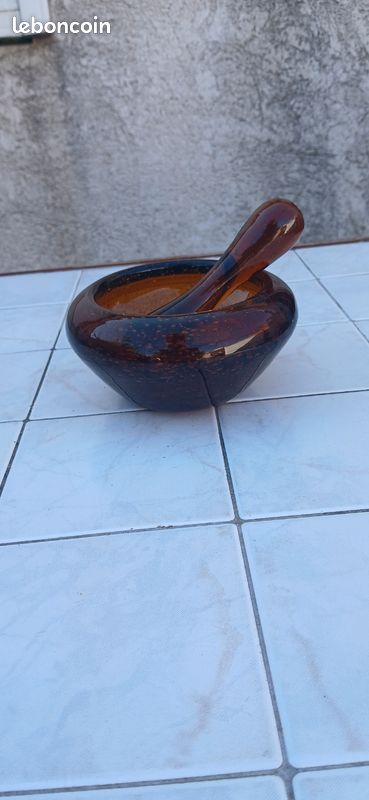 Mortier et pilon verre bulles (image 2)