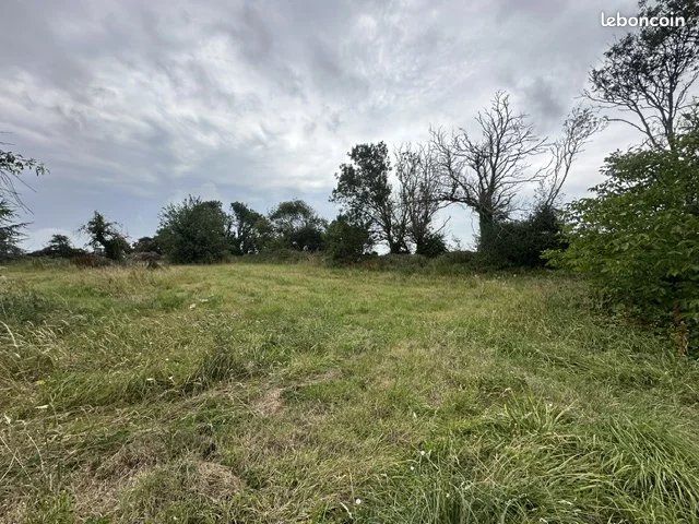 Terrain 1500 m² · à Saint-Laurent-sur-Mer · 1 500 m² · 160 500 €
