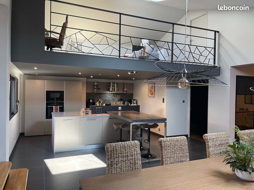 Appartement 6 pièces 171 m² · à Roanne · 171 m² · 344 000 €