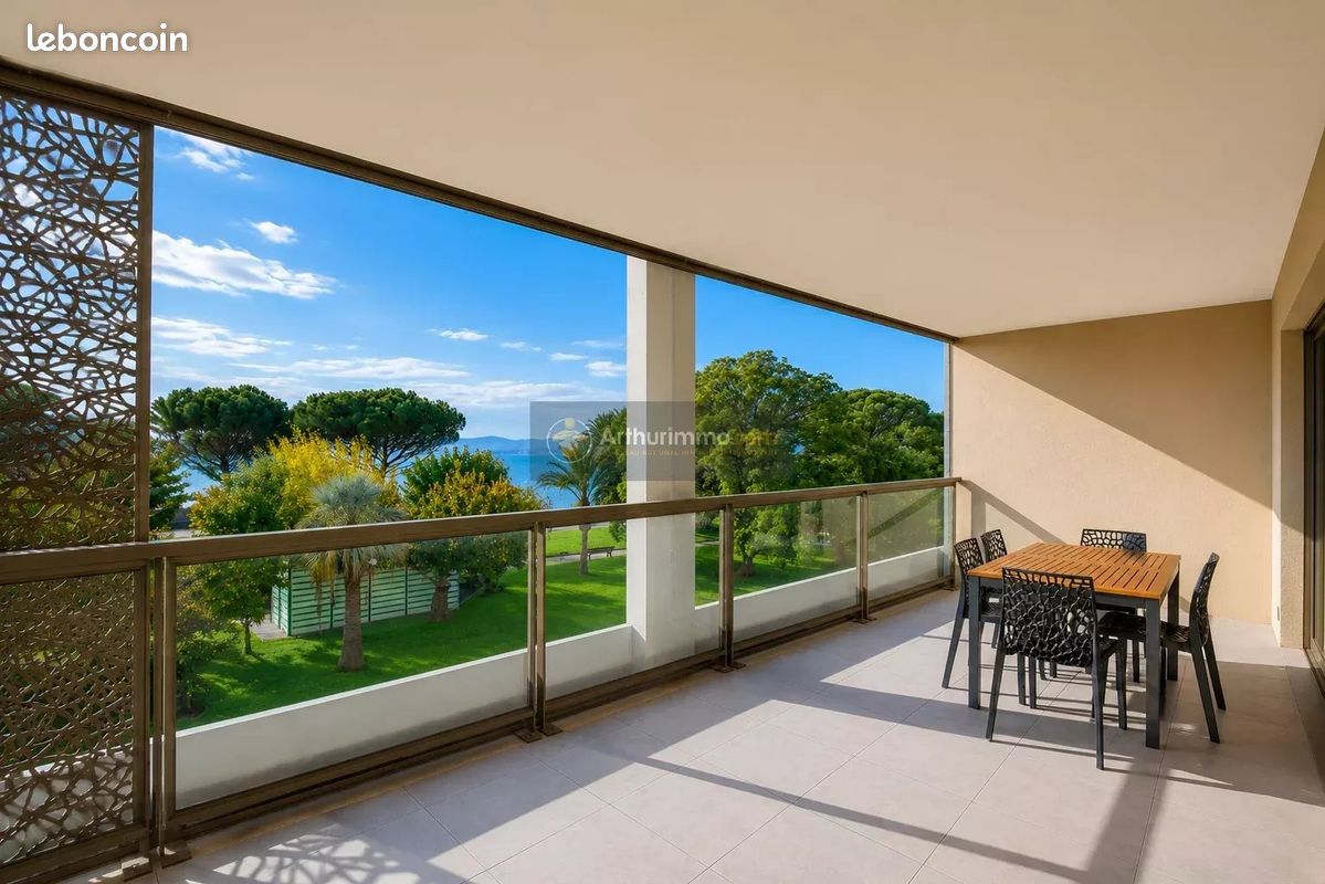 Appartement 4 pièces 106 m² · à Saint-Raphaël · 106 m² · 1 080 000 €