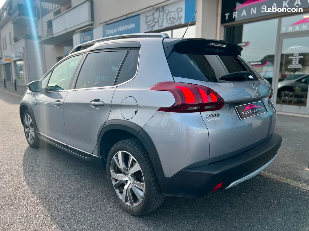 PEUGEOT 2008 BlueHDi 100ch S&S BVM5 Crossway - CARNET D'ENTRETIEN COMPLET - 2E MAIN (image 3)
