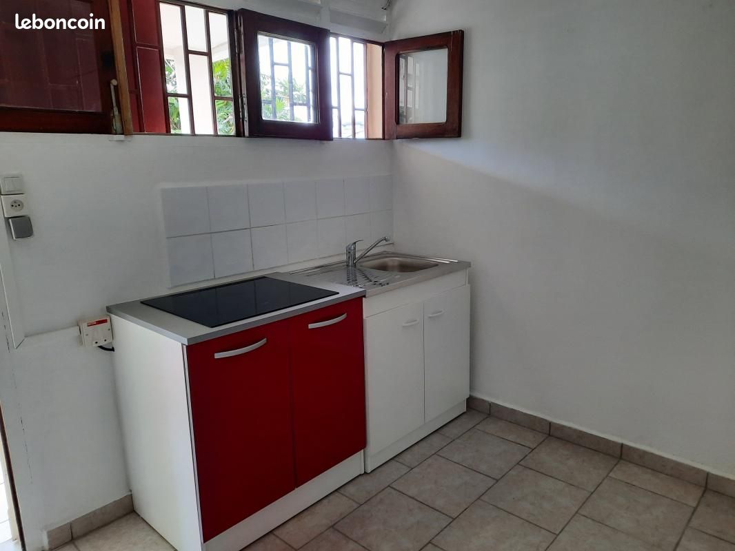 Appartement 1 pièce 36 m² · à Les Abymes · 36 m² · 580 €