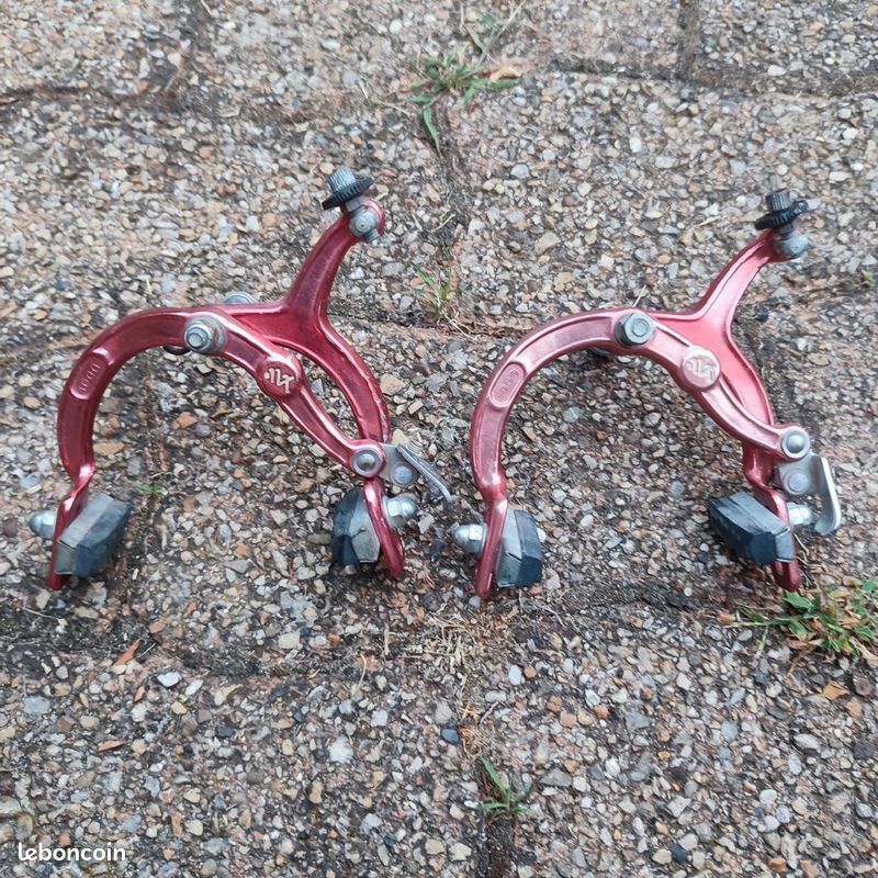 Etrier De Frein Avant Gauche 4 Pistons Pour Softail Dyna Et Sportster De 1986 A 1999