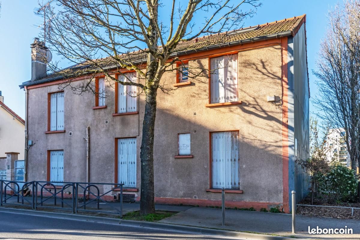 Appartement 44 m² · à Choisy-le-Roi · 44 m² · 61 500 €