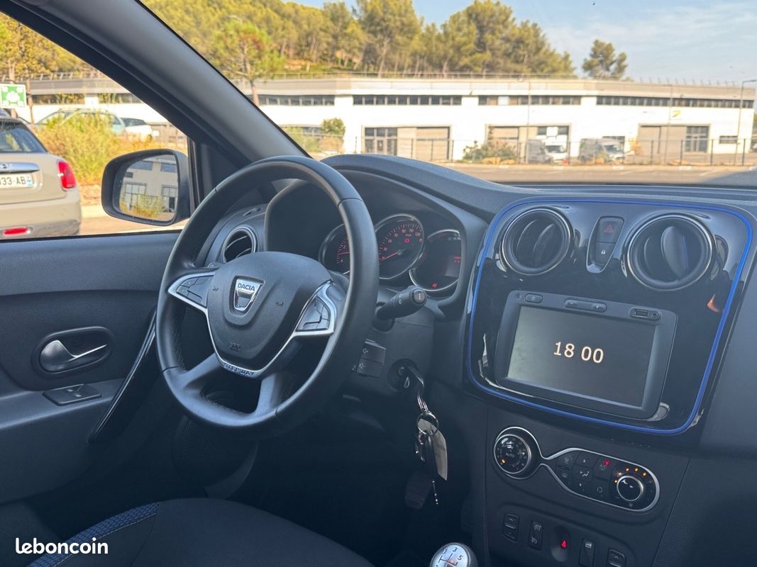 DACIA SANDERO TCe 100 15 ans (image 10)