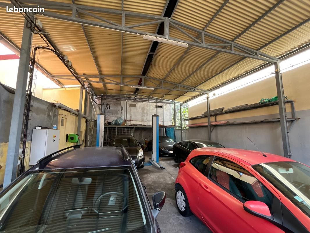 Immeuble 4 pièces 94 m² · à Fort-de-France · 94 m² · 150 000 €