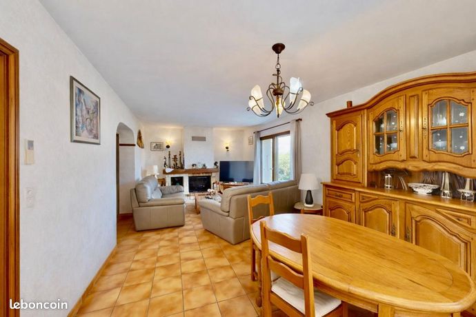 Maison 6 pièces 209 m²