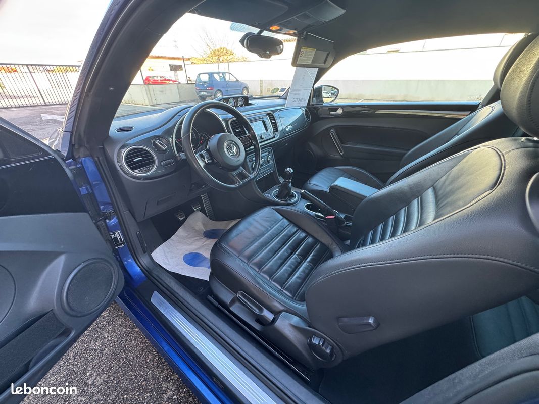VOLKSWAGEN BEETLE 2.0 TDI 140ch SPORT (image 8)