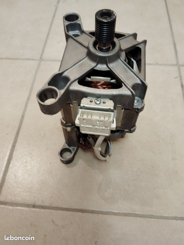 Moteur lave linge indesit (whirpool) (image 5)