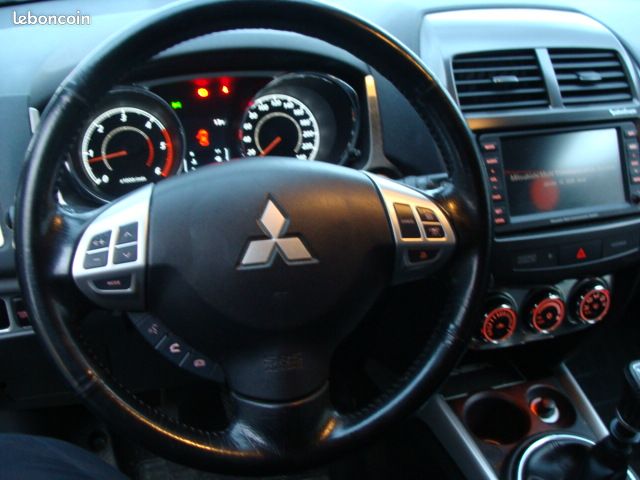 Mitsubishi ASX 4x4 SUV (image 2)