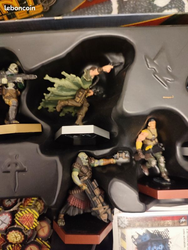Jeu de figurines MUTANT CRHONICLES boite de base