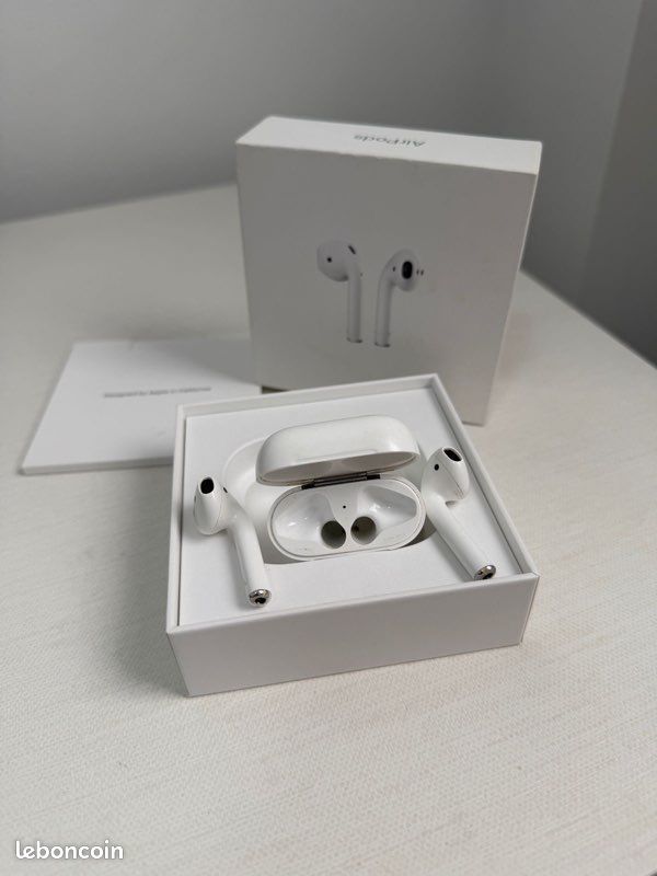 Airpods 2 avec boîtier et câble (image 1)