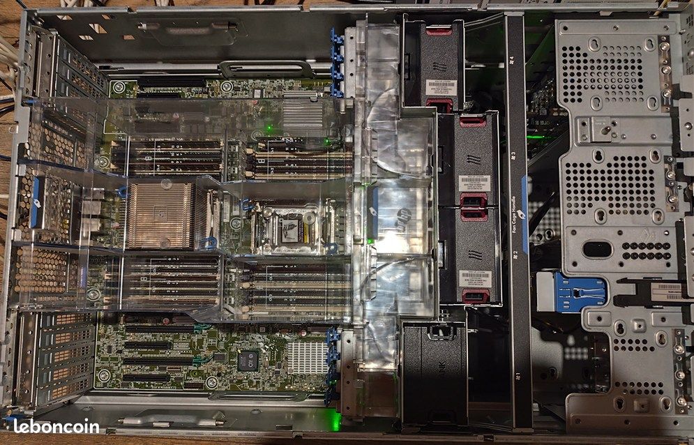 Serveur HP ProLiant ML350p Gen8 (image 4)