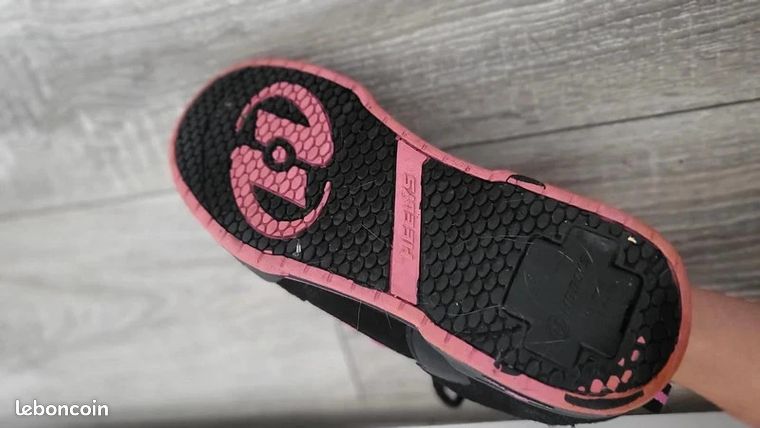 Chaussures à Roulettes Heelys Noir Et Blanc - Taille 39, Occasion Pour Garçon