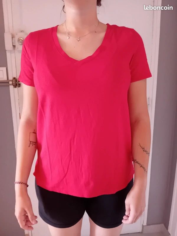 T-shirt taille M / 38 (image 1)