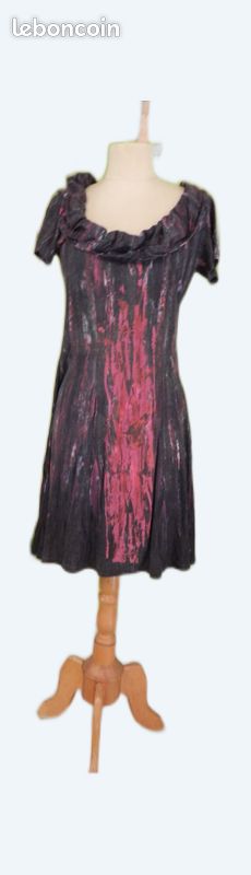 Robe "Aventure des Toiles" taille 38 (image 1)