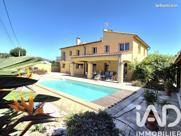 Villa 8 pièces 245 m²