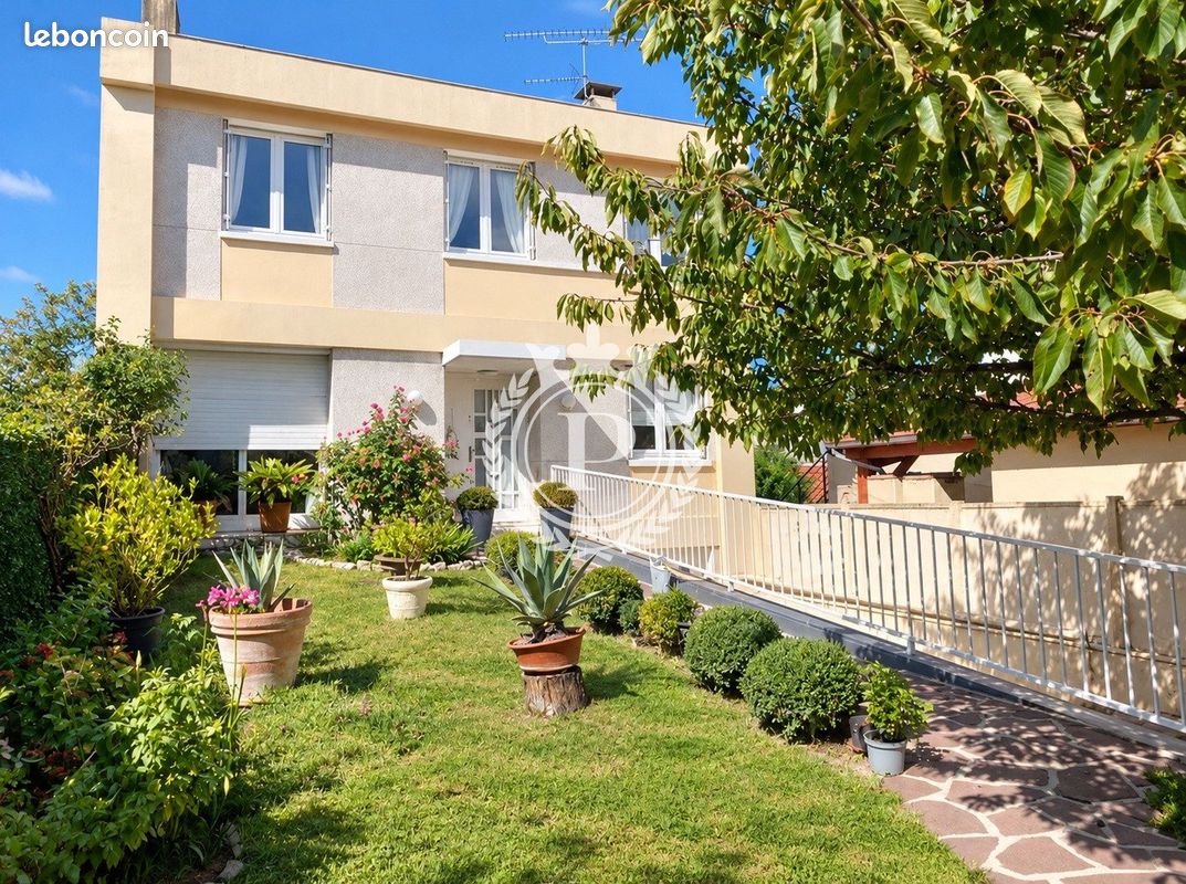 Maison 7 pièces 130 m² · à Livry-Gargan · 130 m² · 490 000 €