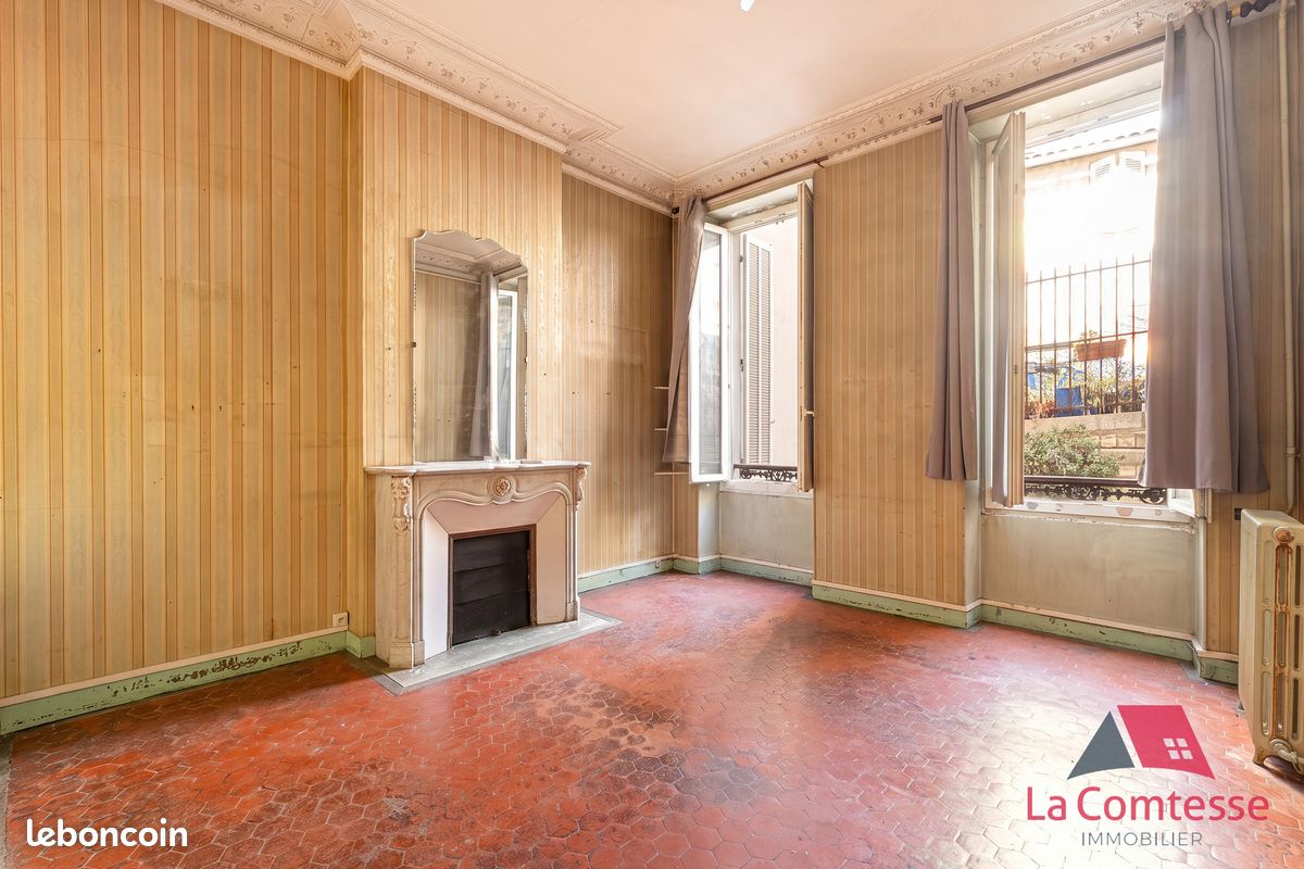Appartement 2 pièces 56 m² · à Marseille · 56 m² · 165 000 €