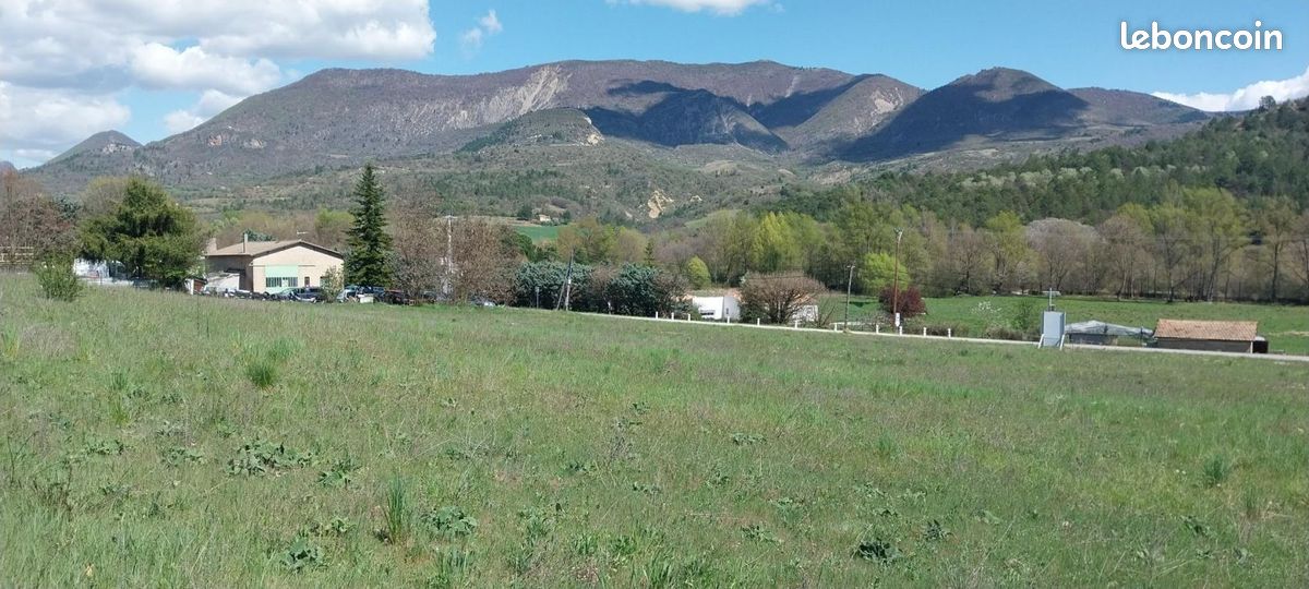 Terrain 541 m² · à Thoard · 61 600 €
