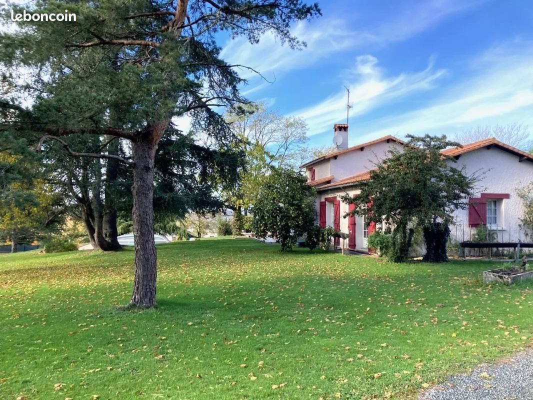 Maison 258 m² Parthenay - Parthenay 79200 (image principale 0)