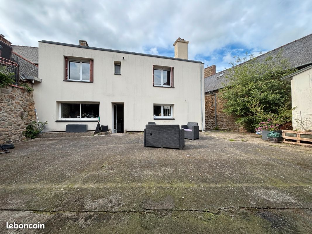 Maison 5 pièces 120 m² · à Châtelaudren-Plouagat · 120 m² · 240 000 €
