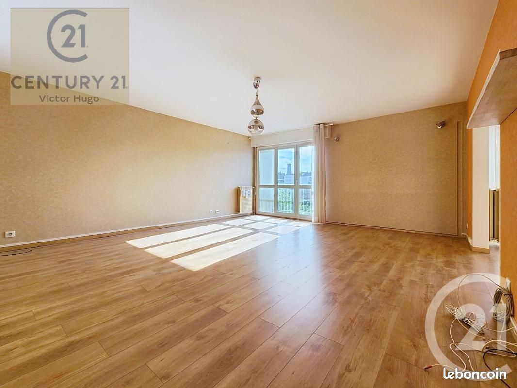 Appartement 4 pièces 117 m² · à Limoges · 117 m² · 900 €/mois