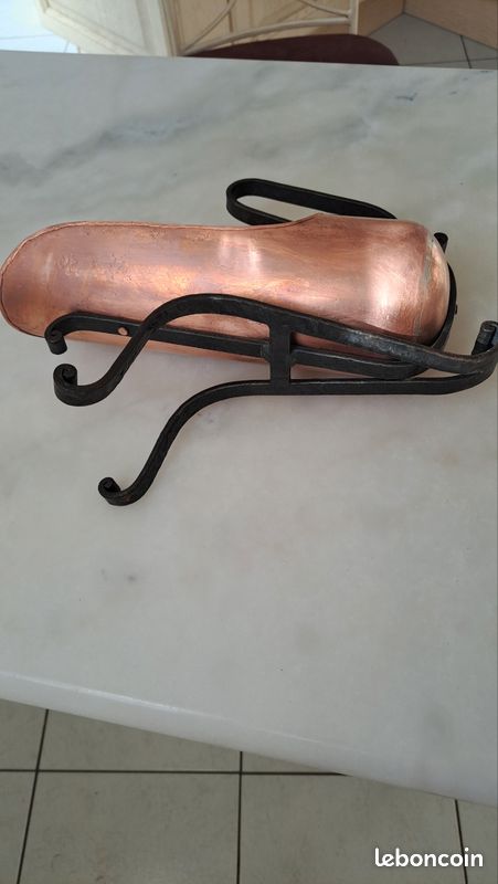 Porte bouteille à vin en cuivre signée (image 3)