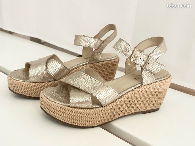 Sandales compensées (image 1)
