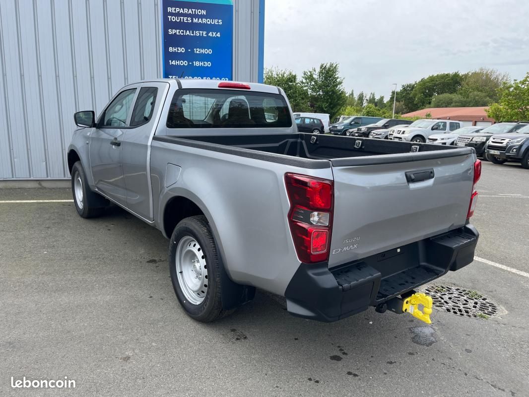 Isuzu D-max *31 658 HT* N60 SPACE CAB 1.9 164 CH 4X4 BVA B (image 8)