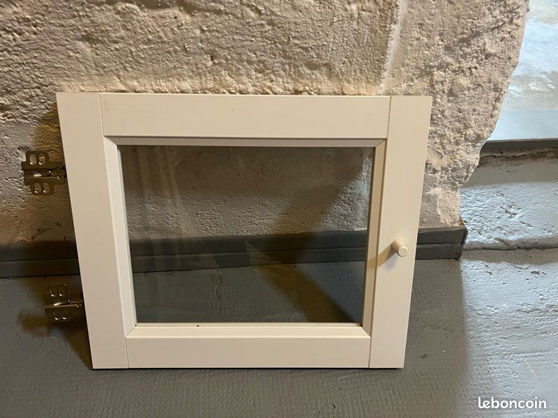 Porte sur meuble IKEA Billy (image 1)