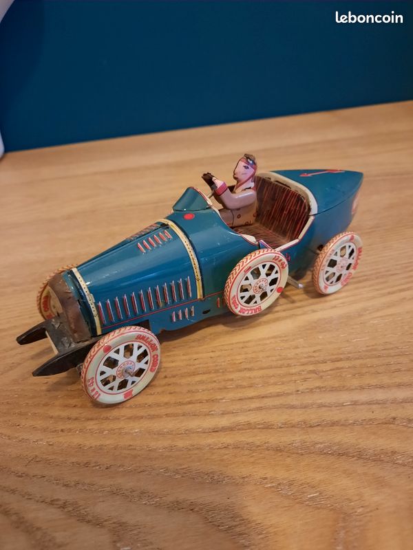 Voiture métal tôle mécanique garage | Selency