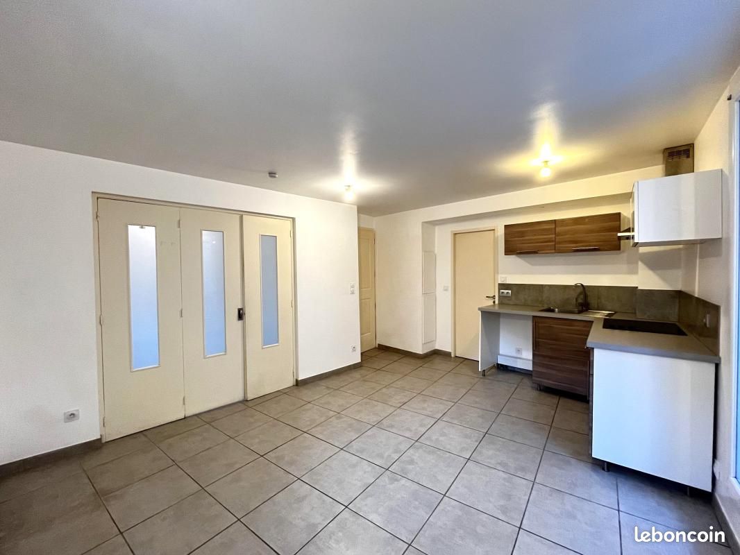 Appartement 2 pièces 33 m² · à Manosque · 33 m² · 450 €