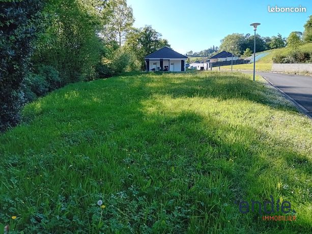 Terrain 893 m² MONEIN