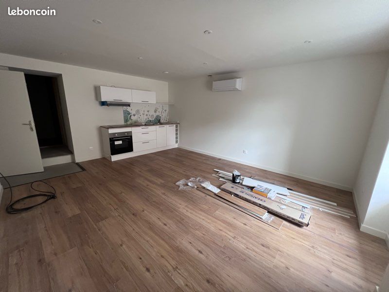 Appartement 1 pièce · à Saint-Forgeux-Lespinasse · 500 €