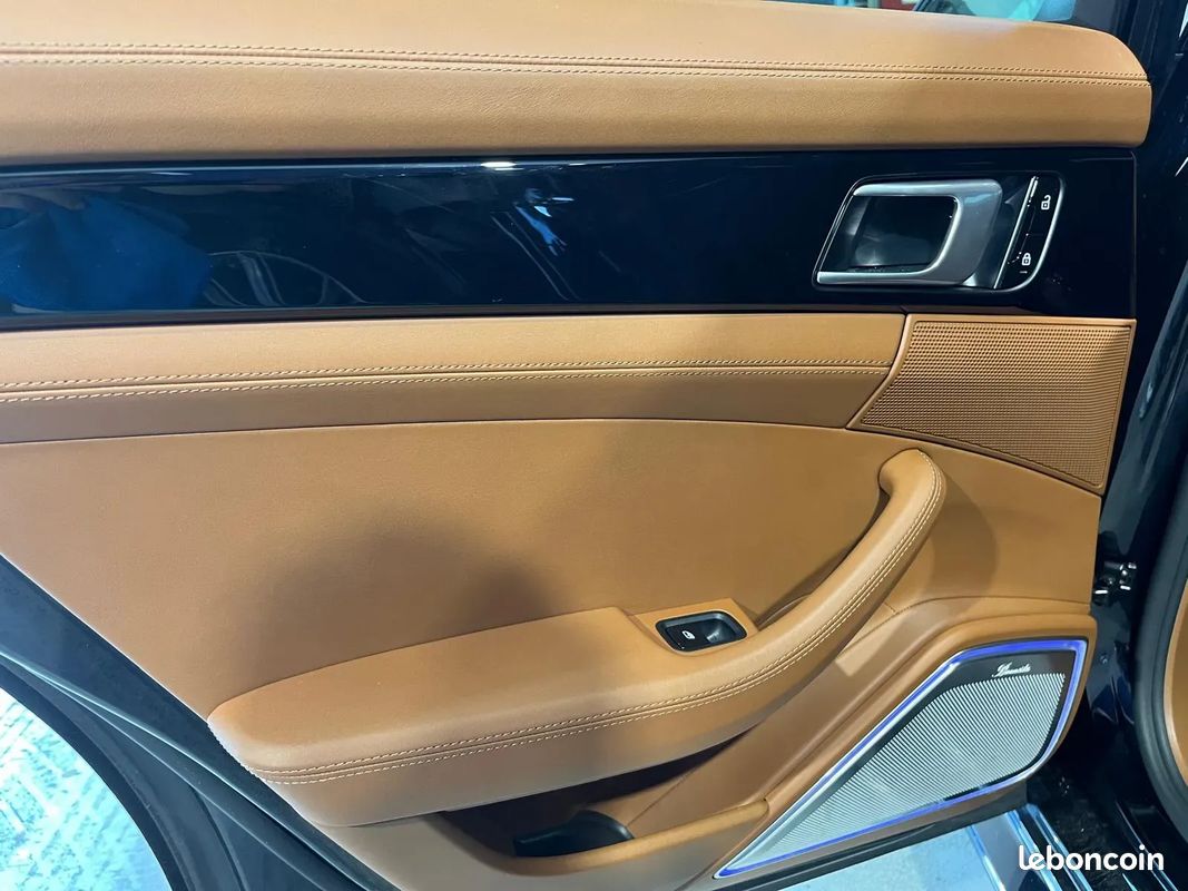 PORSCHE Panamera 462ch 4 E-Hybrid - 2019 - Toit ouvrant - Suivi complet (image 27)