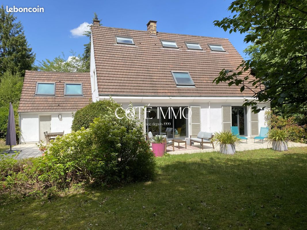 Maison 8 pièces 216 m² · à Gouvieux · 216 m² · 815 000 €
