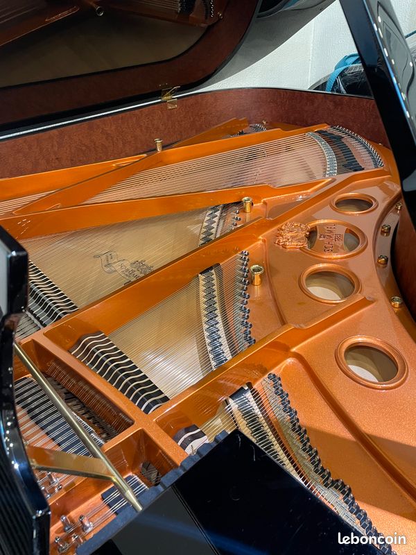 Piano à queue Schimmel modèle C189 (image 2)