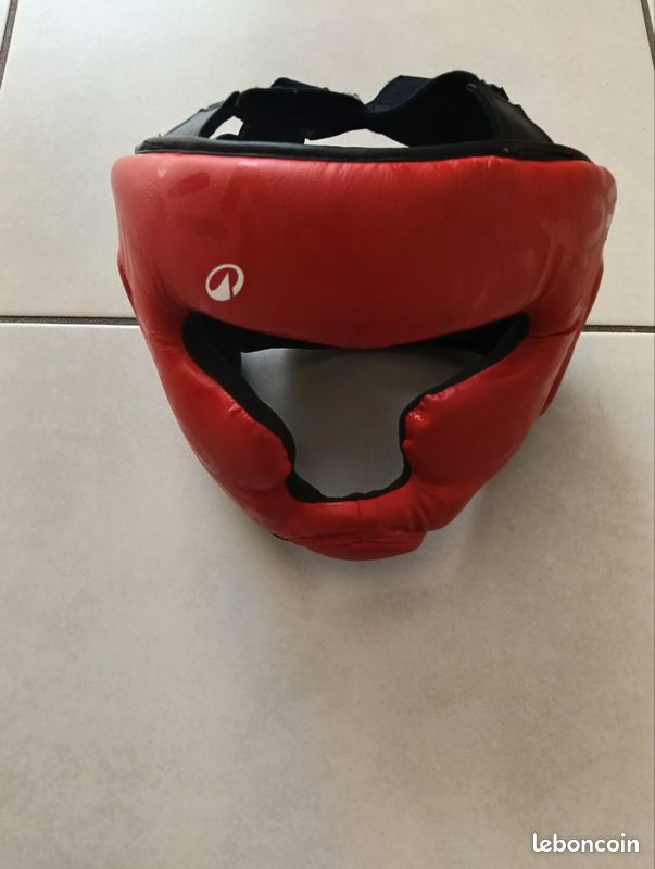 Casque de boxe intégral enfant rouge (image 1)