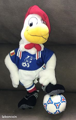 Peluche Fuleco - Mascotte De La Coupe Du Monde 2014 Brésil - 20 Cm - Avec Ballon Sous Le Pied - Collection Football