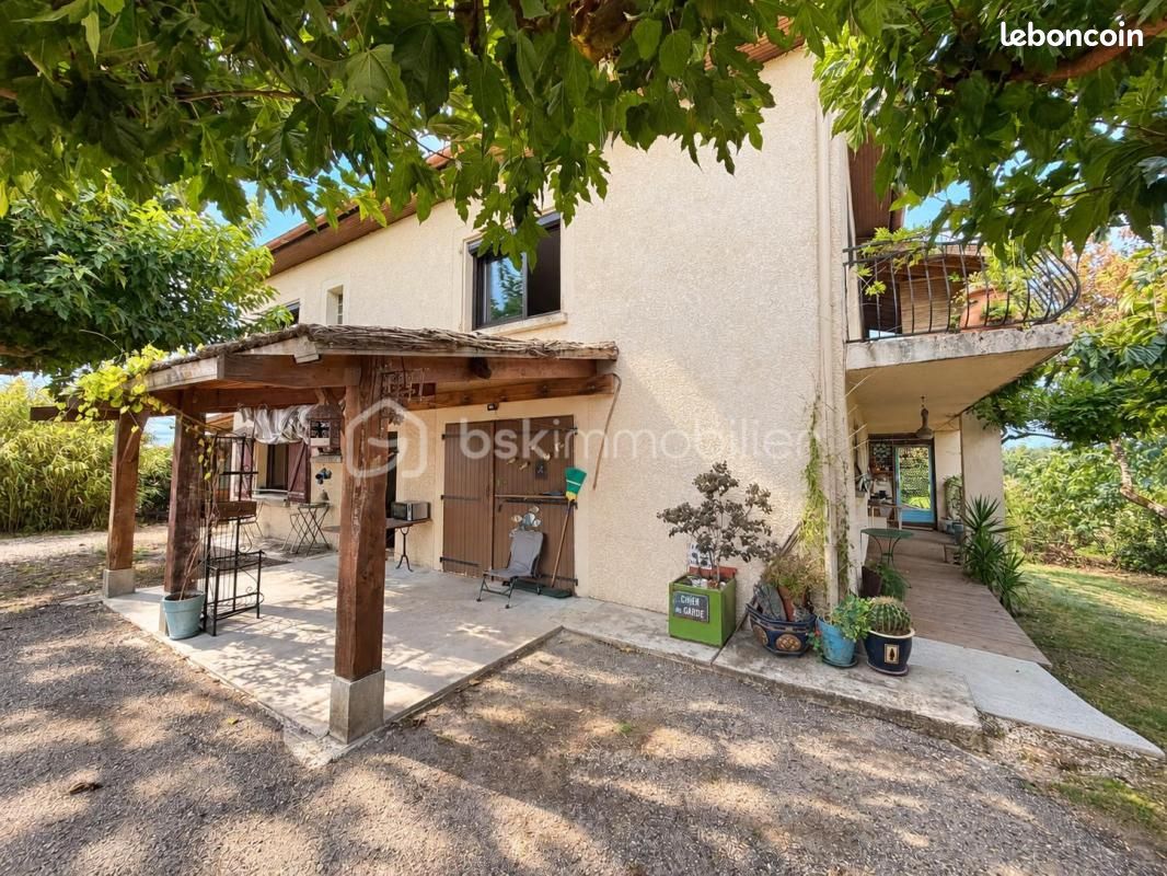 Maison 6 pièces 236 m² · à Caussade · 236 m² · 229 000 €