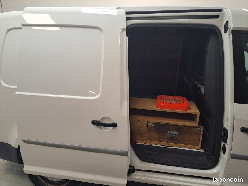 Volkswagen CADDY VAN MAXI 1.4 TGI 110CH GNV BUSINESS LINE (image 11)