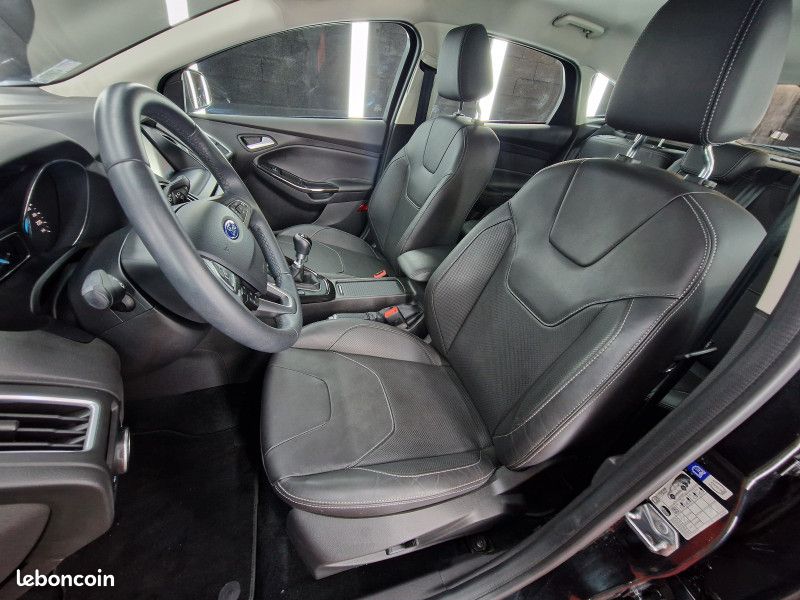 Ford FOCUS 1.0 SCTI 125CH ECOBOOST STOP&START TITANIUM * BLUETOOTH * 1ERE MAIN (image 7)