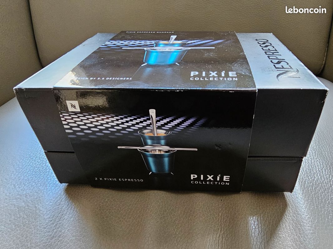 Pixie Espresso Machine by De'Longhi (Dark Blue) | Nespresso | Everything Kitchens