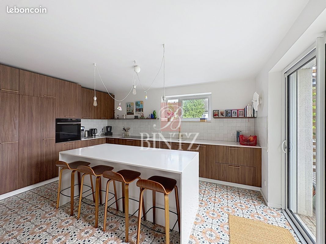 Maison 7 pièces 143 m² · à Illkirch-Graffenstaden · 143 m² · 685 000 €