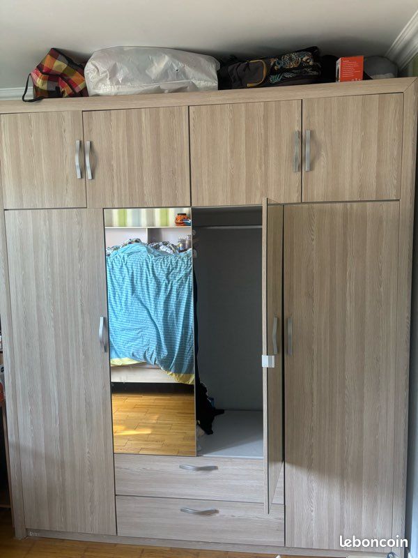 Armoire 8 portes + 2 tiroirs - Chêne en très bon état (image 2)