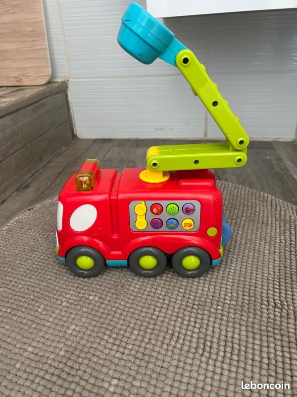 Vend camion pompier 1 er age (image 2)