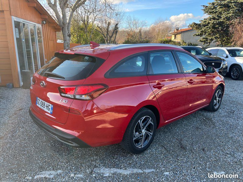 Hyundai i30 SW 1.6crdi 115ch Business BVAUTOMATIQUE / 1er Main / Caméra / (image 6)